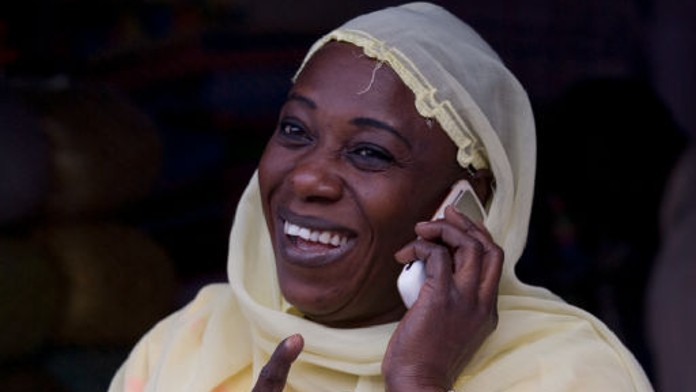 woman calling someona on a mobile phone